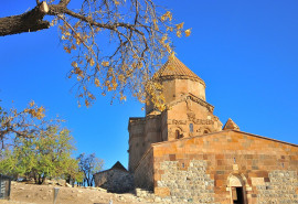 Akdamar Monument Museum&Church