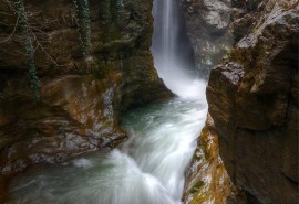 Samandere waterfall