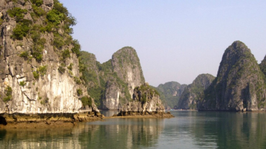 7 Days Group Tour to Visit Hanoi City/ Halong Bay / Sapa - Fansipang Peak