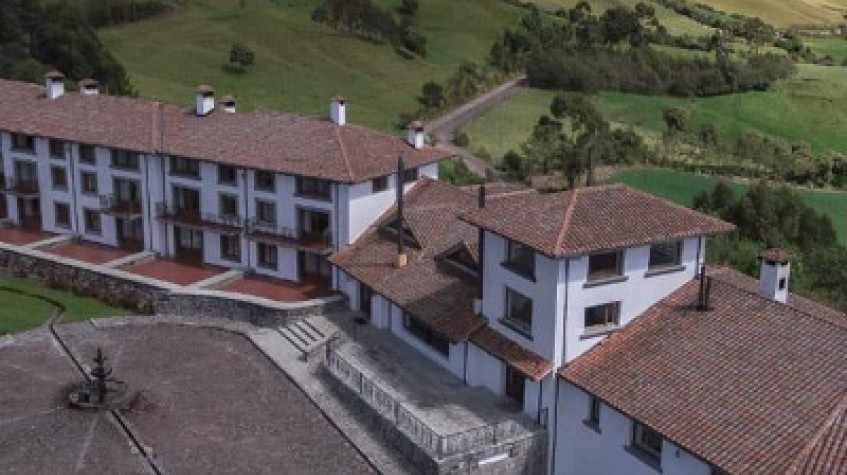 Cotopaxi Pungo Hotel: Viewpoint of the Avenue of the Volcanoes