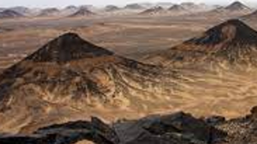 3 Days White Desert & Farafra & Bahariya Oasis Tour